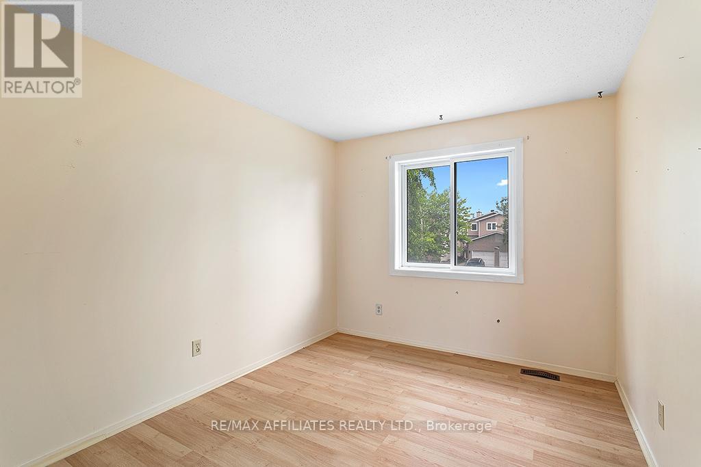 1911 Simard Drive, Ottawa, Ontario  K1C 3B9 - Photo 19 - X12232641