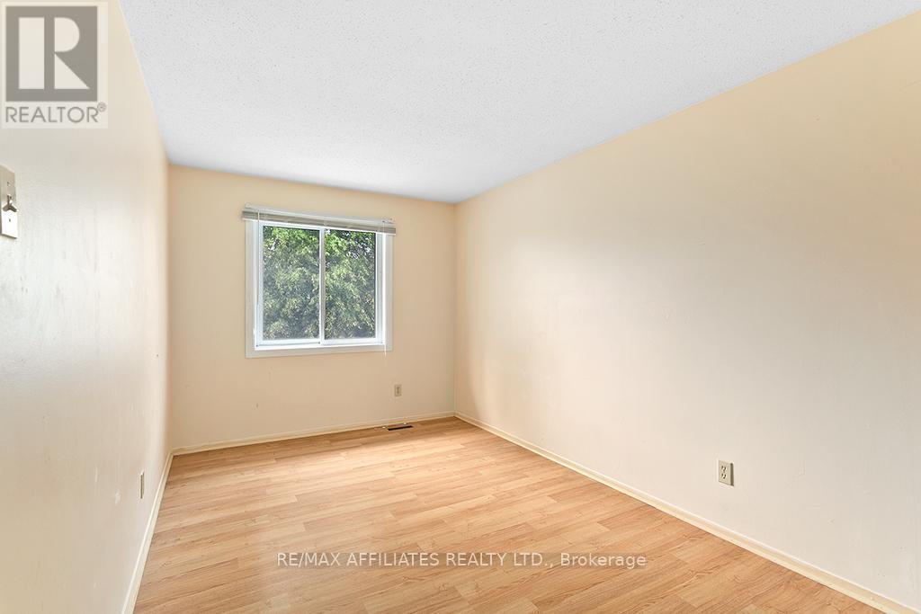 1911 Simard Drive, Ottawa, Ontario  K1C 3B9 - Photo 16 - X12232641