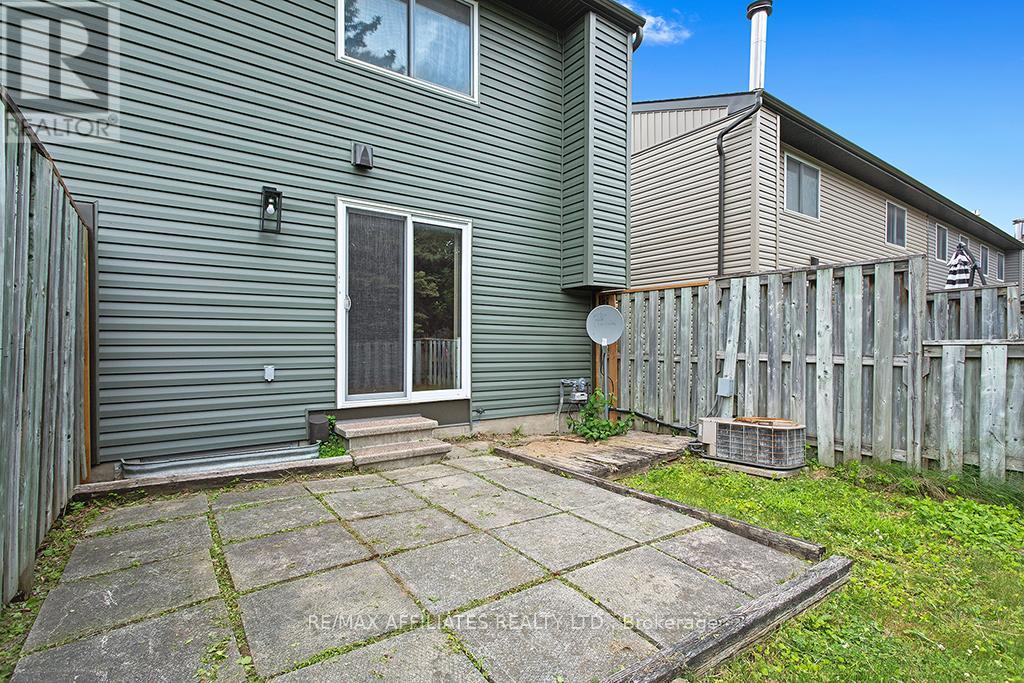 1911 Simard Drive, Ottawa, Ontario  K1C 3B9 - Photo 21 - X12232641