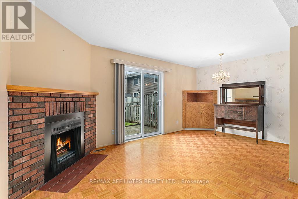 1911 Simard Drive, Ottawa, Ontario  K1C 3B9 - Photo 6 - X12232641