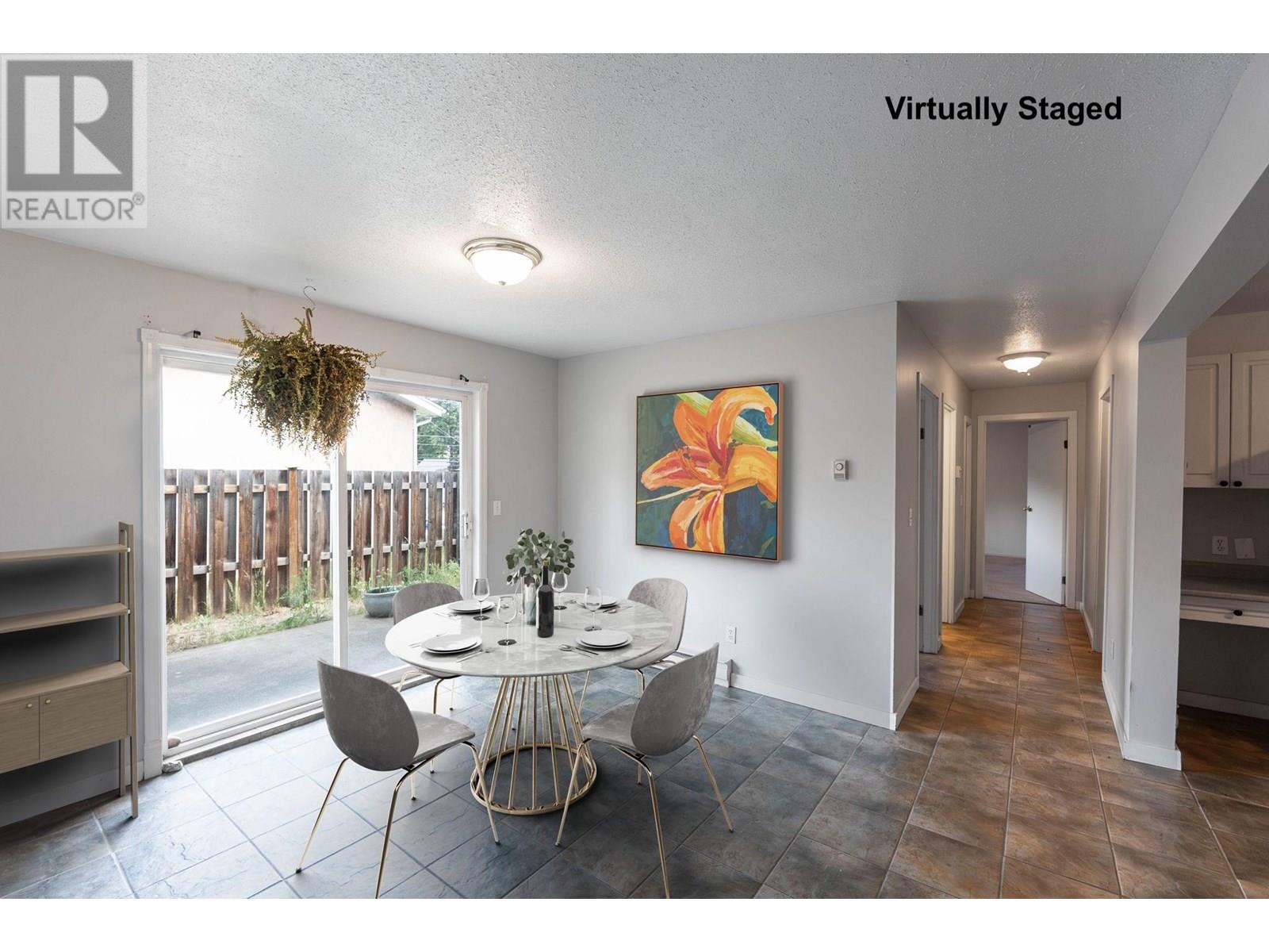 Property at 334 Clifton Road S image 4