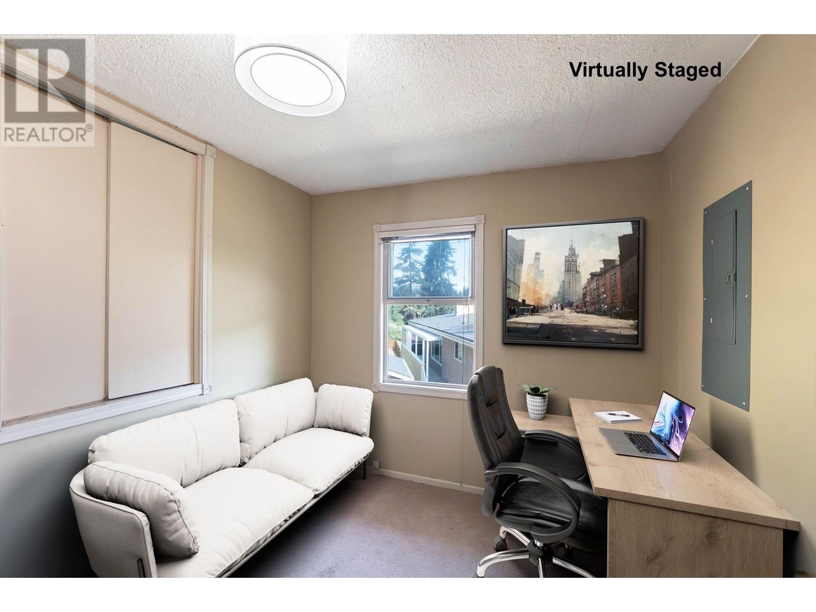 Property at 334 Clifton Road S image 5