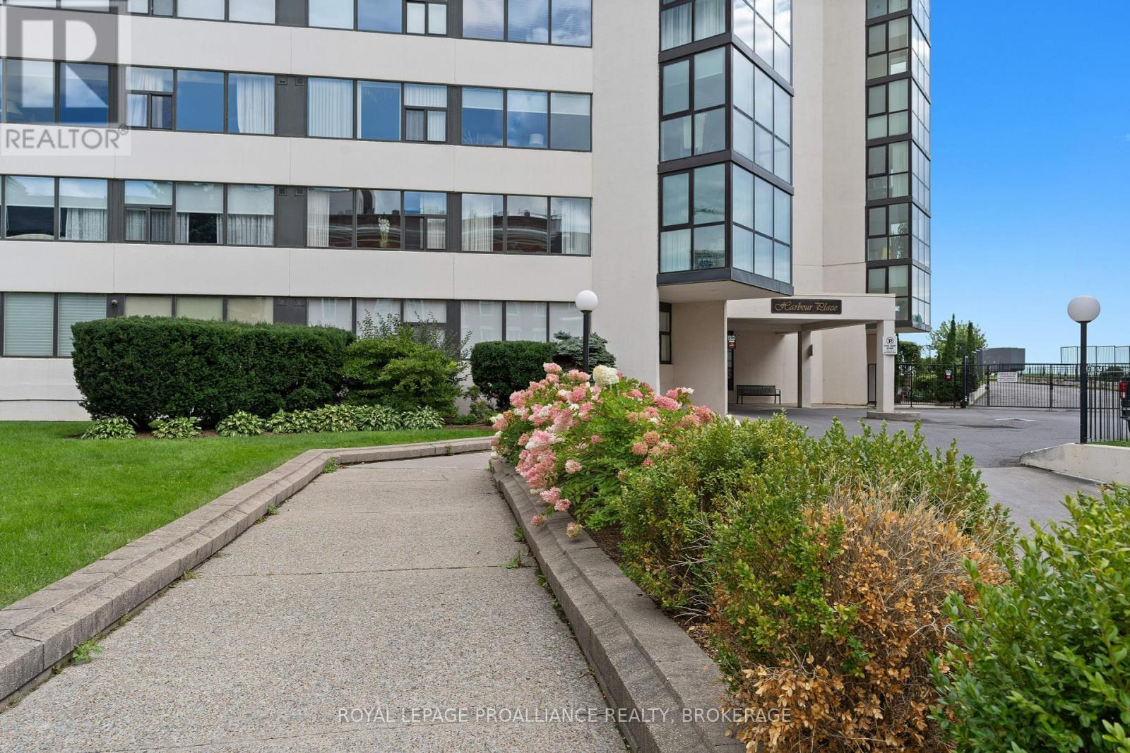 403 - 185 Ontario Street, Kingston, Ontario K7L 2Y7 - Photo 4 - X12235840