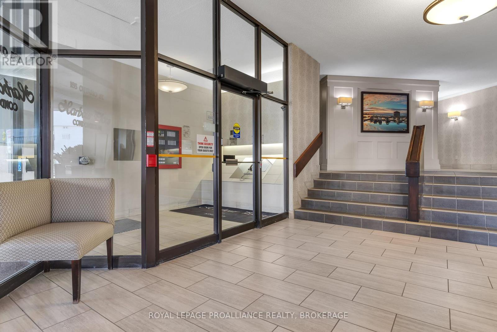 403 - 185 Ontario Street, Kingston, Ontario K7L 2Y7 - Photo 5 - X12235840