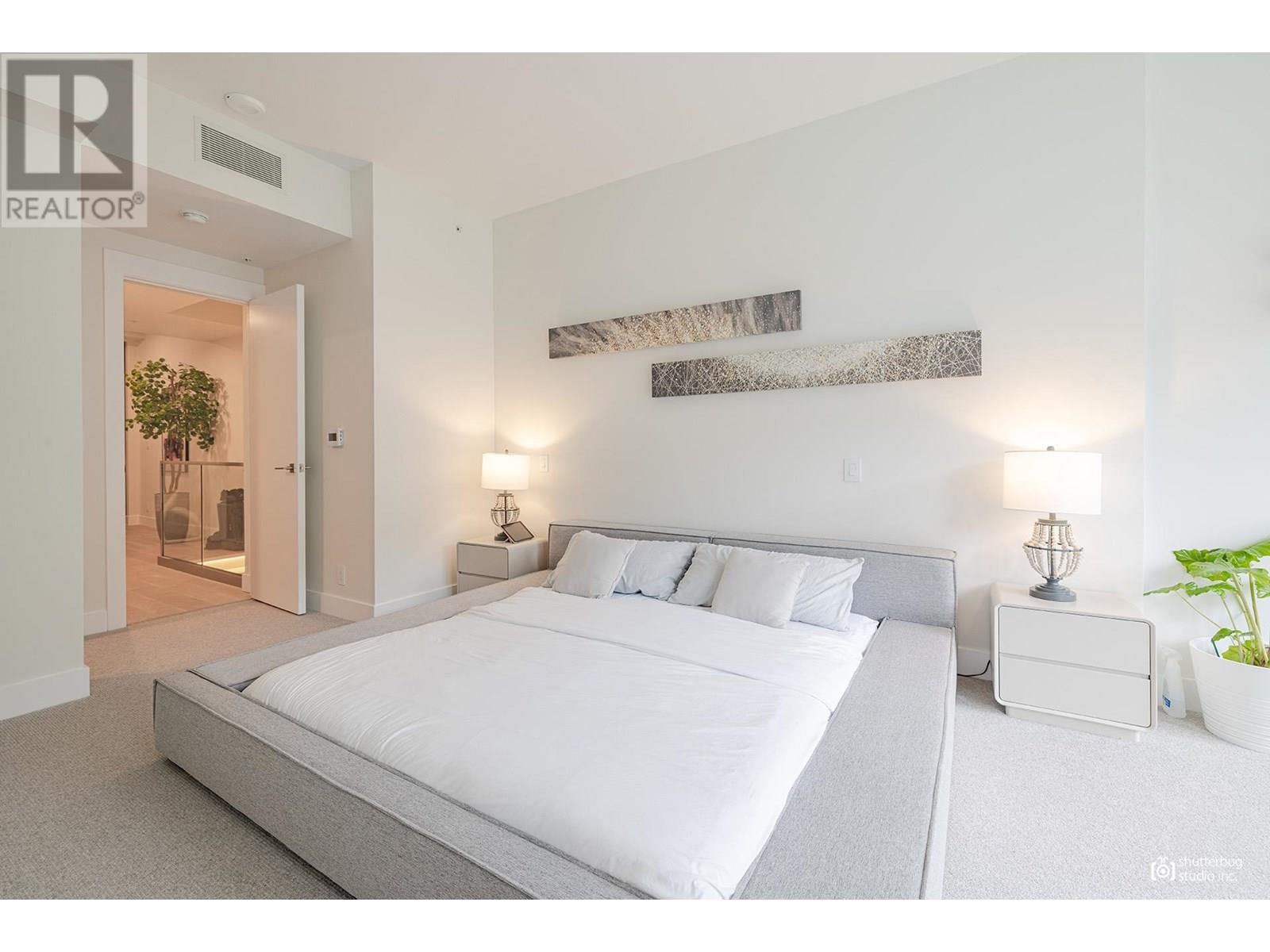 Listing Picture 10 of 26 : 104 6687 NELSON AVENUE, Vancouver / 溫哥華 - 魯藝地產 Yvonne Lu Group - MLS Medallion Club Member