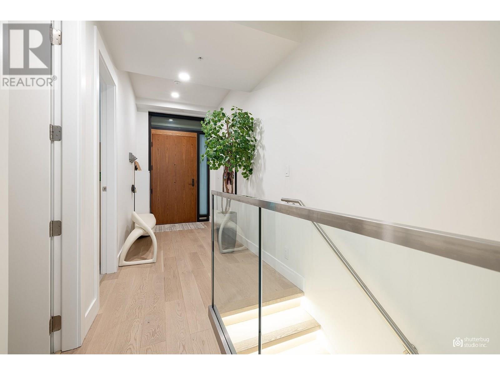 Listing Picture 17 of 26 : 104 6687 NELSON AVENUE, Vancouver / 溫哥華 - 魯藝地產 Yvonne Lu Group - MLS Medallion Club Member