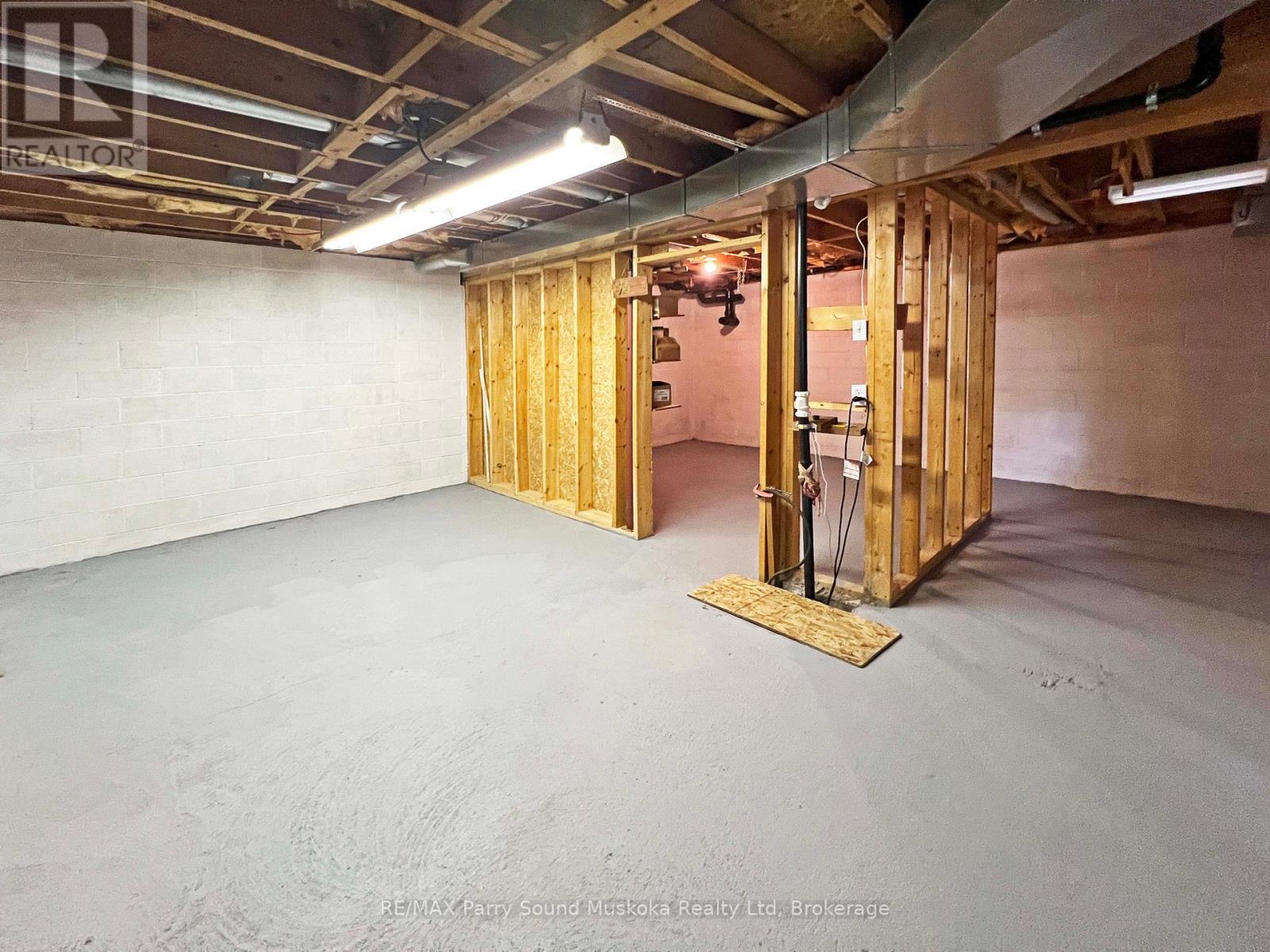 10 Pine Valley Drive, Carling, Ontario  P0G 1G0 - Photo 36 - X12235933