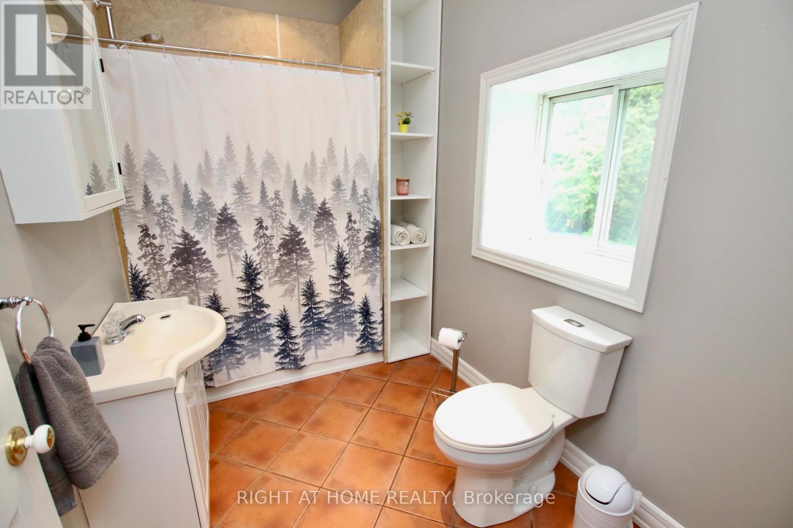 13928 Connaught Road S, North Dundas, Ontario  K0C 1H0 - Photo 17 - X12235911
