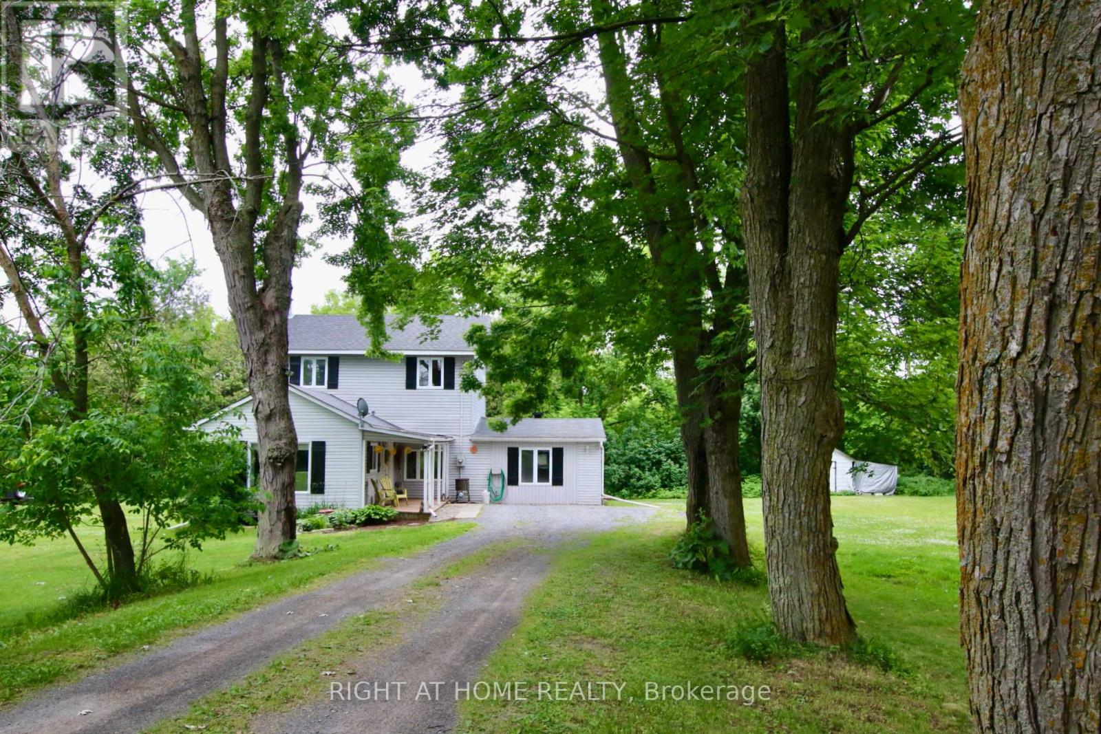 13928 Connaught Road S, North Dundas, Ontario  K0C 1H0 - Photo 3 - X12235911