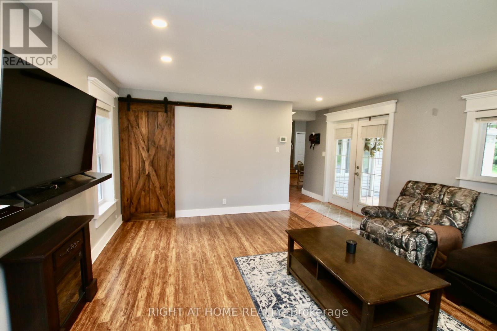 13928 Connaught Road S, North Dundas, Ontario  K0C 1H0 - Photo 8 - X12235911