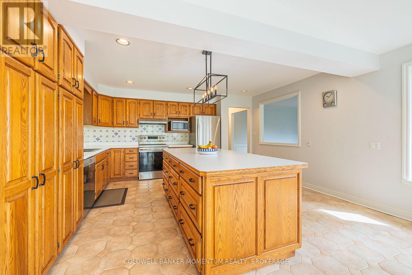 2115 Creek Road, Niagara-On-The-Lake, Ontario  L0S 1J0 - Photo 15 - X12235825