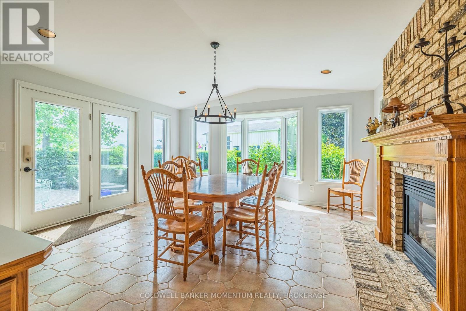 2115 Creek Road, Niagara-On-The-Lake, Ontario  L0S 1J0 - Photo 18 - X12235825