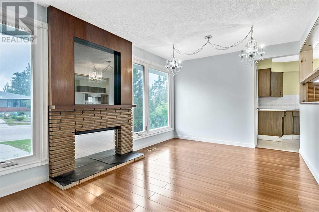 Property at 739 Sabrina Road SW image 5