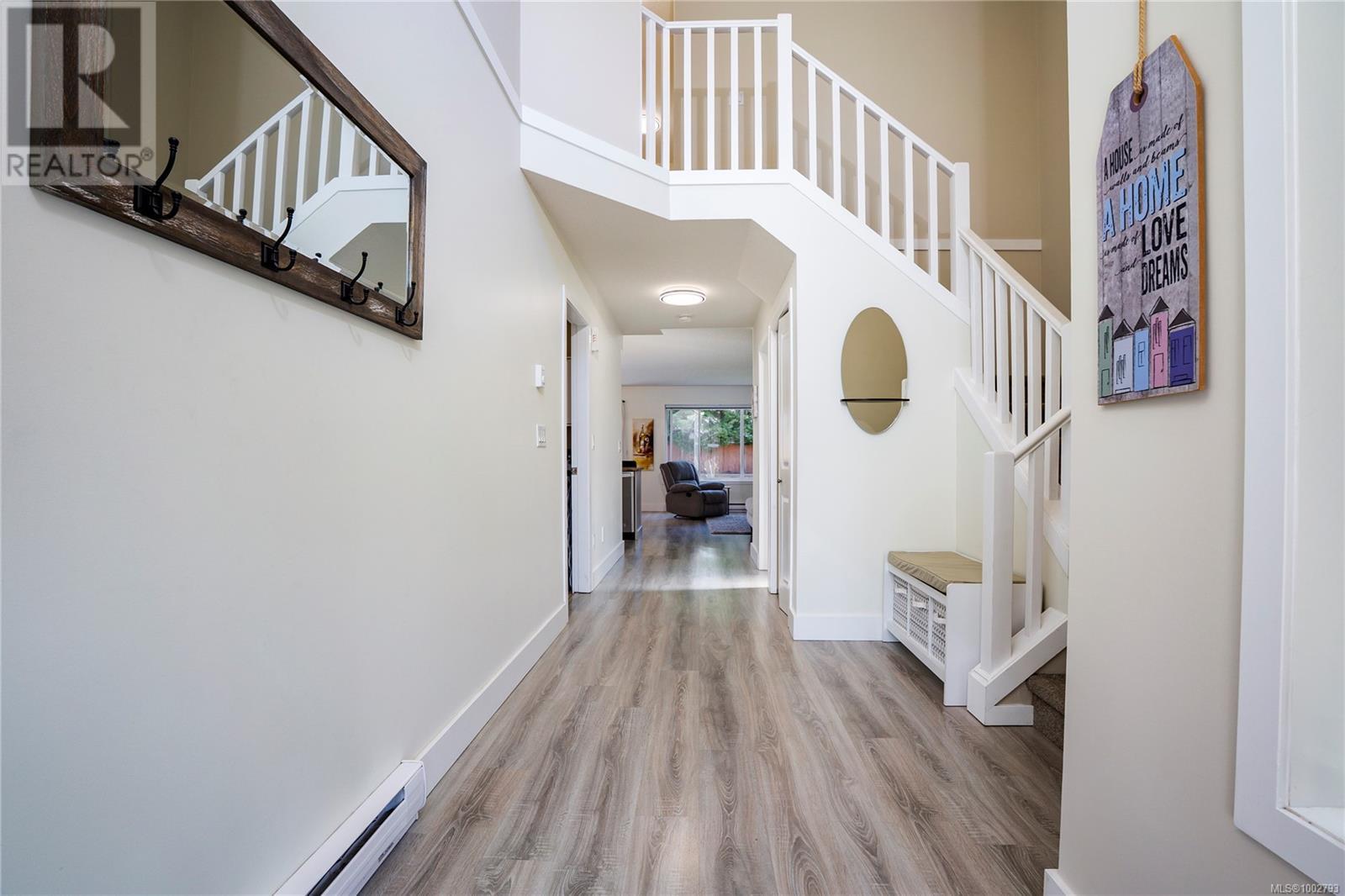 Property at 1738 Country Hills Dr image 3