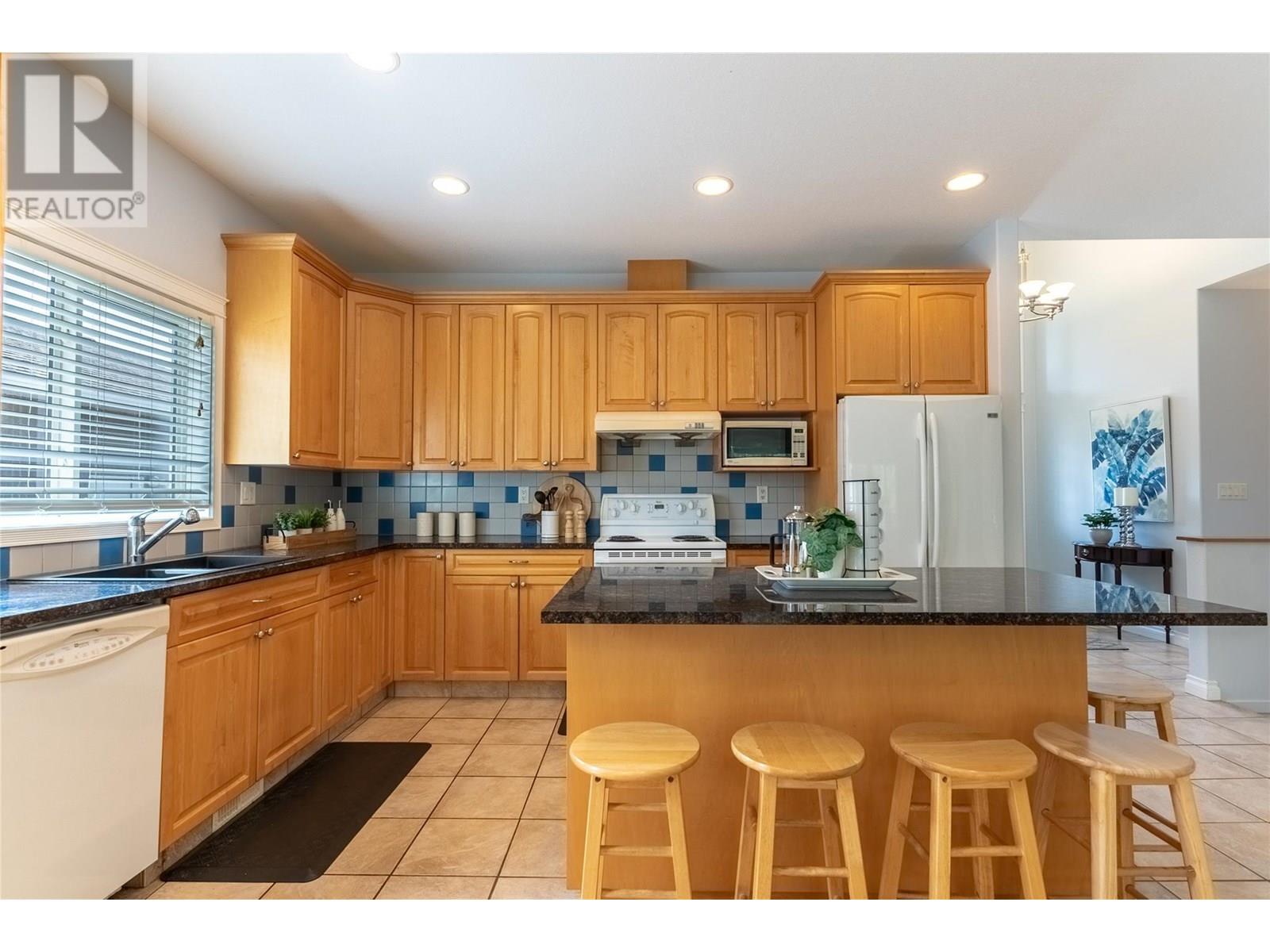 Property at 3727 OVERLANDER Drive image 2