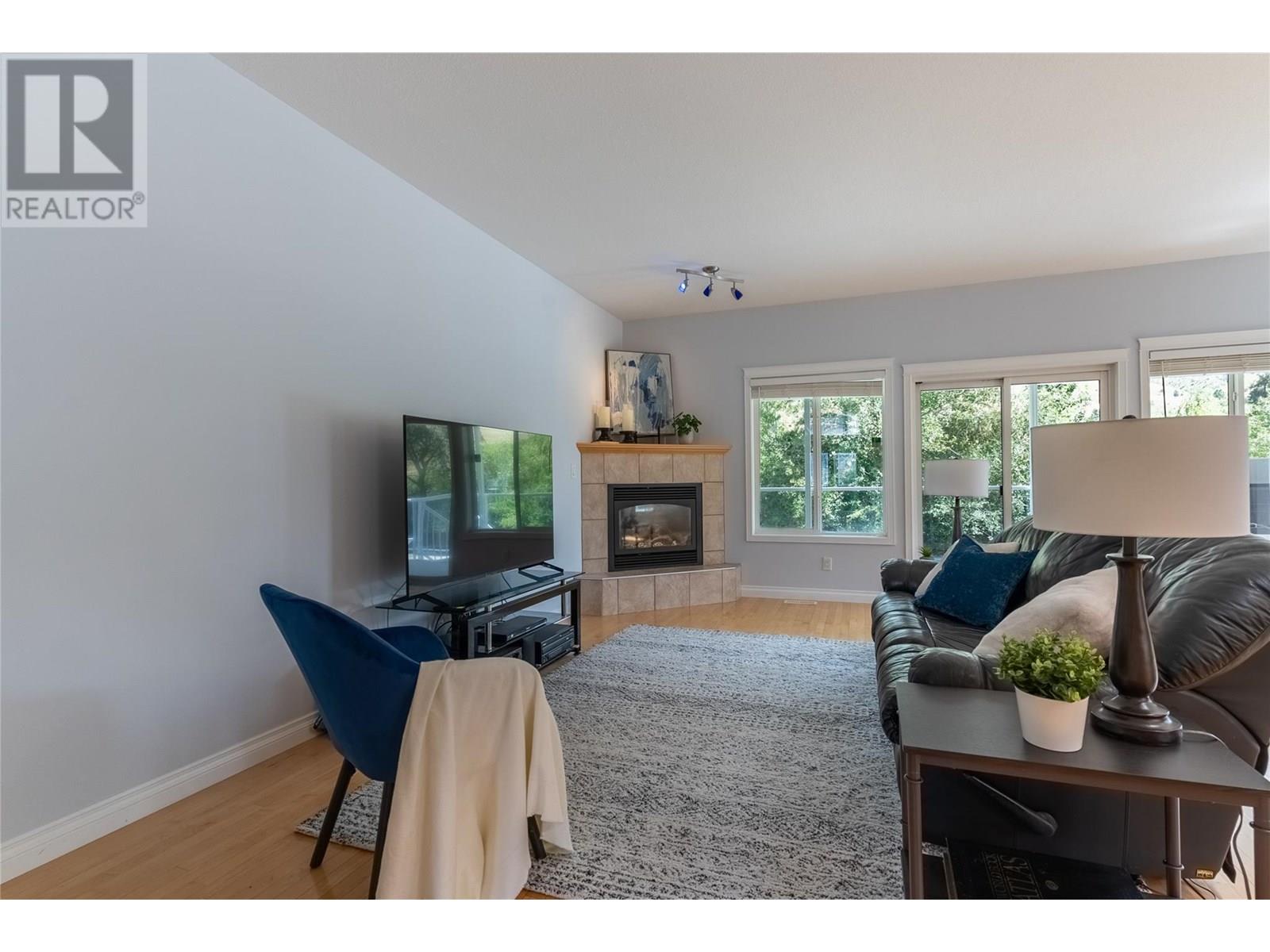 Property at 3727 OVERLANDER Drive image 4