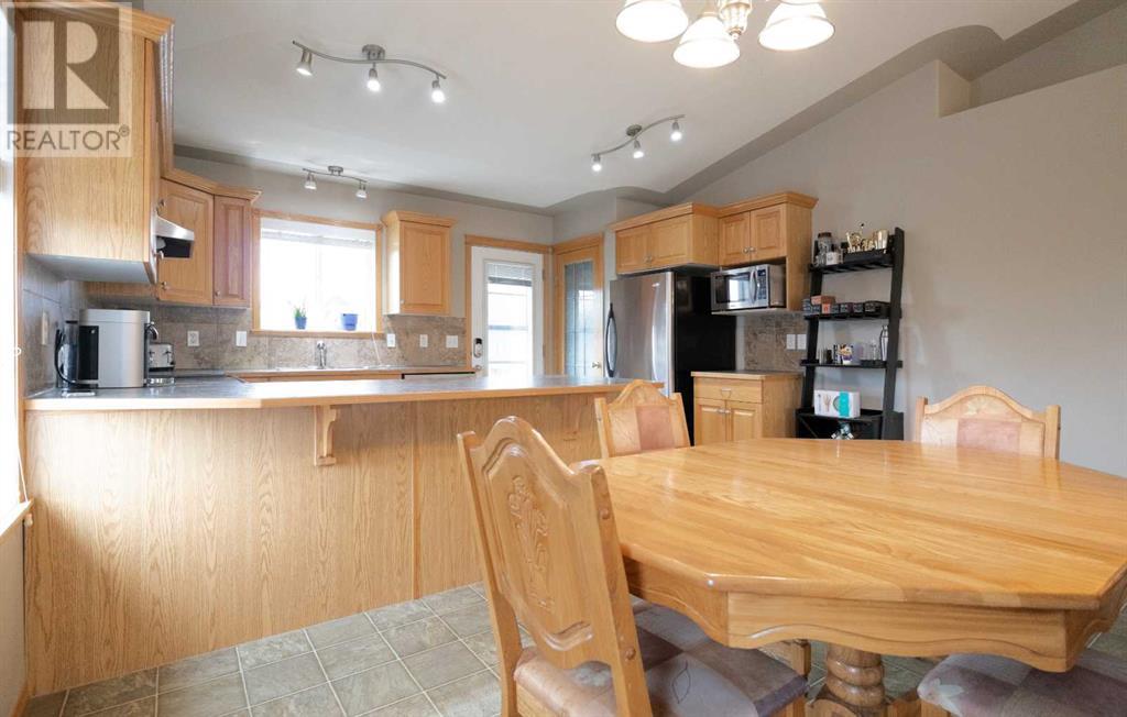 Property at 230 Meadowbrook Drive image 4