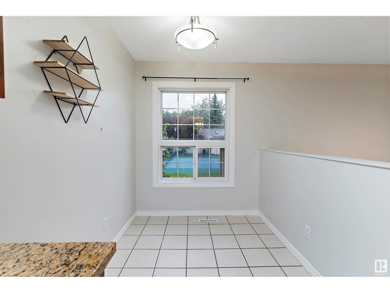 Property at #9 4630 17 AV NW image 5