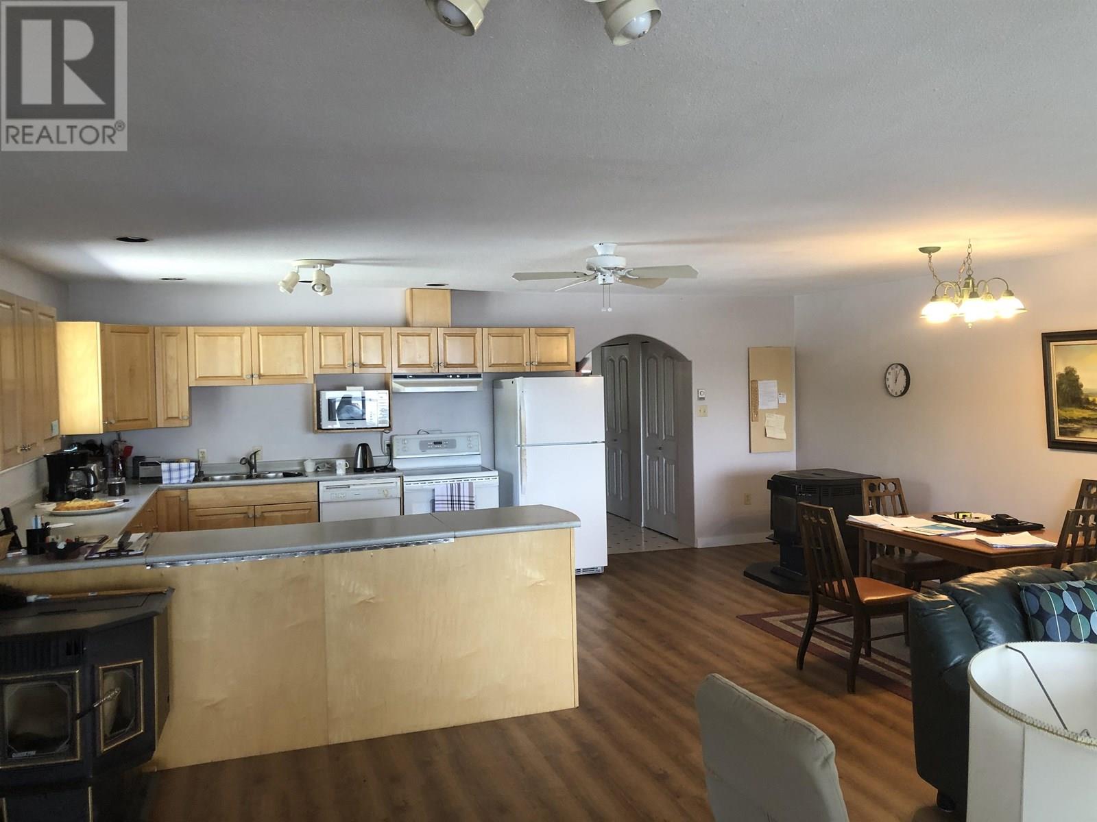 7013 Peterson Road, Fraser Lake, British Columbia  V0J 1S0 - Photo 11 - R3018065