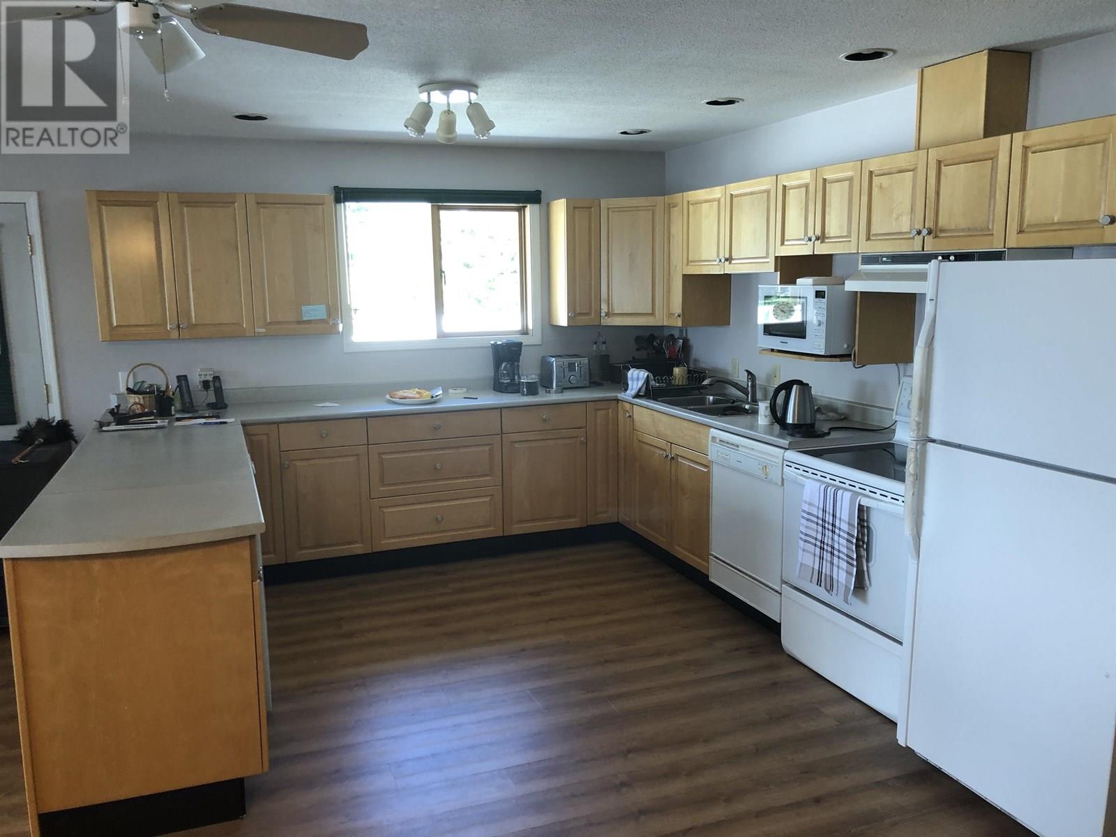 7013 Peterson Road, Fraser Lake, British Columbia  V0J 1S0 - Photo 7 - R3018065