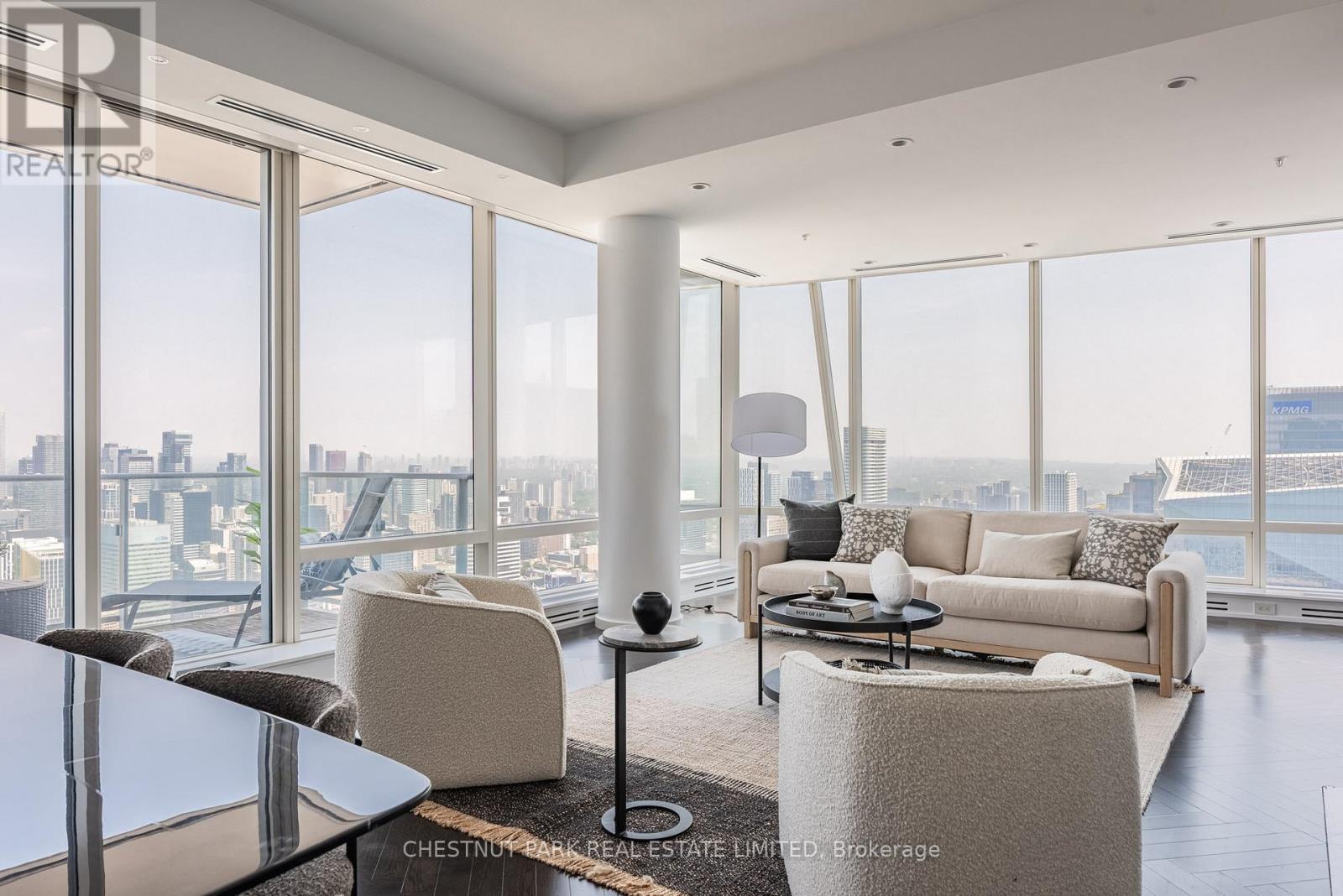 6104 - 180 University Avenue, Toronto, Ontario  M5H 0A2 - Photo 4 - C12209281
