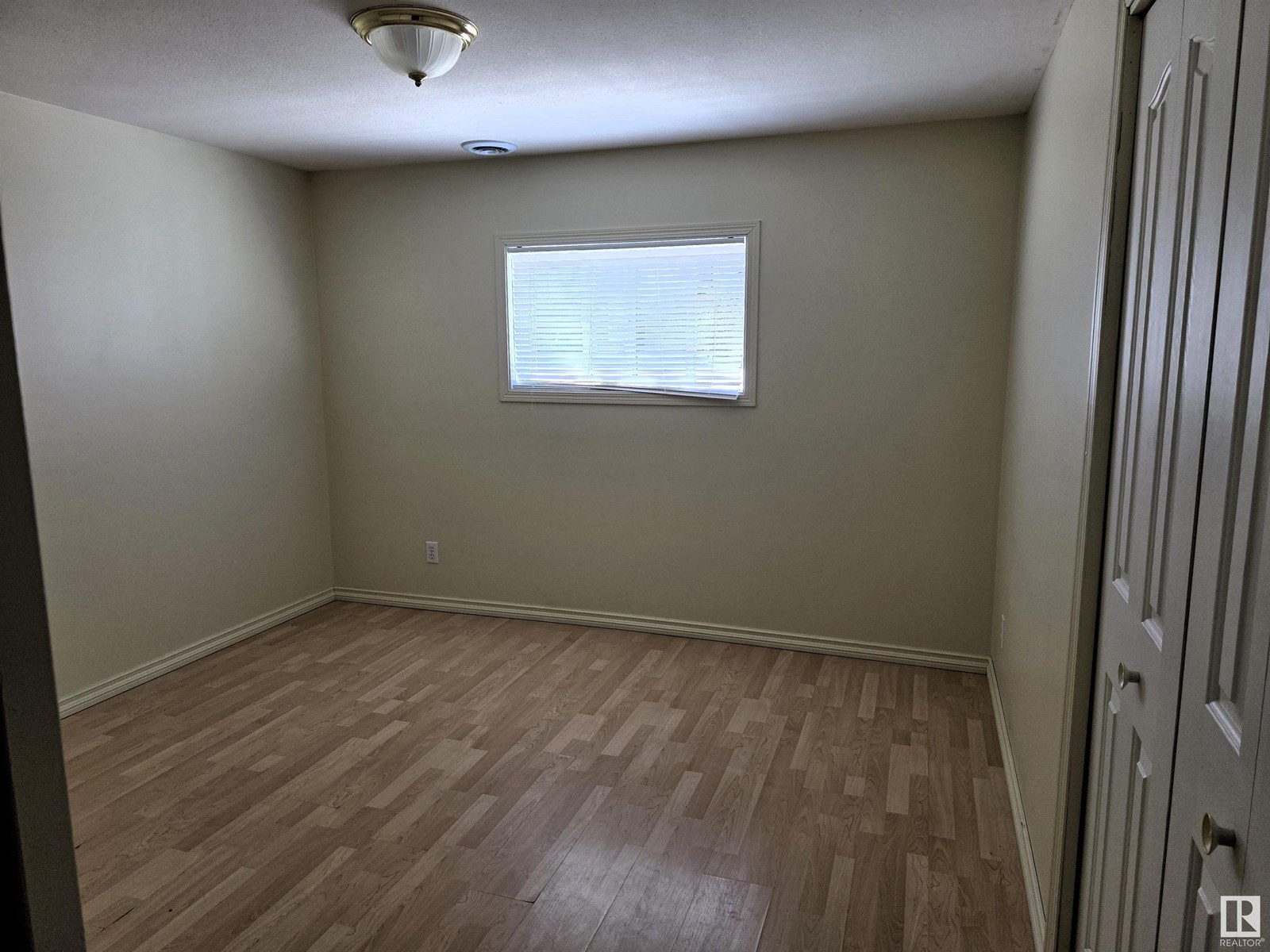 5025 49 Street, Fort Kent, Alberta  T9N 1H0 - Photo 10 - E4443504