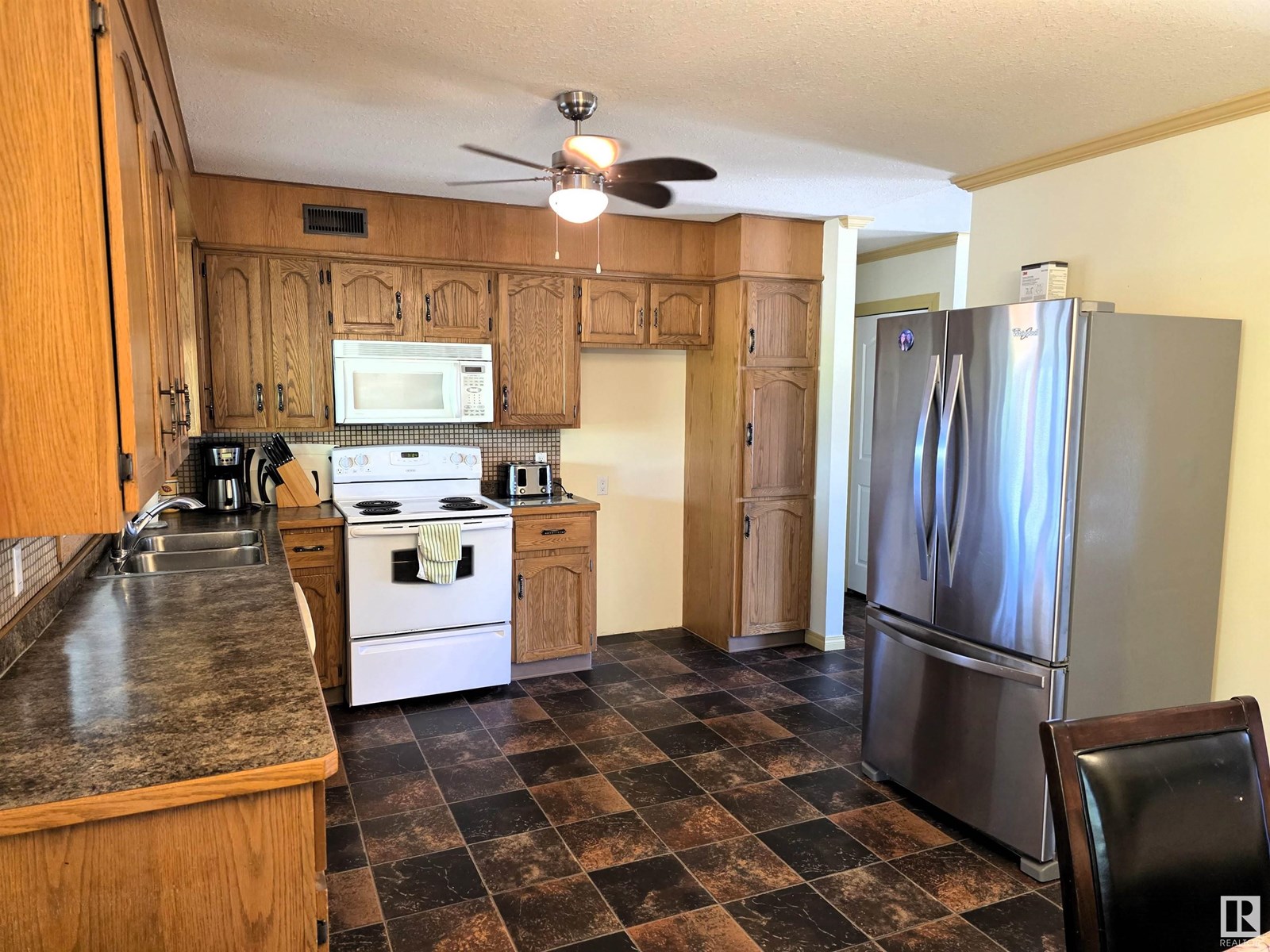 5025 49 Street, Fort Kent, Alberta  T9N 1H0 - Photo 3 - E4443504