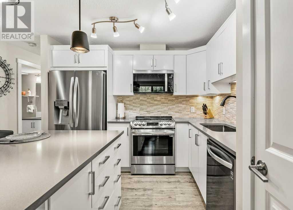 Property at 1007 Cranbrook Walk SE image 5