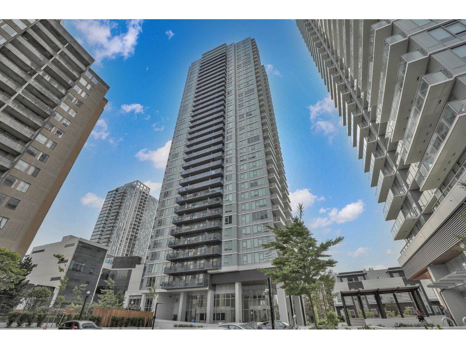 809 10448 UNIVERSITY DRIVE, Surrey, British Columbia