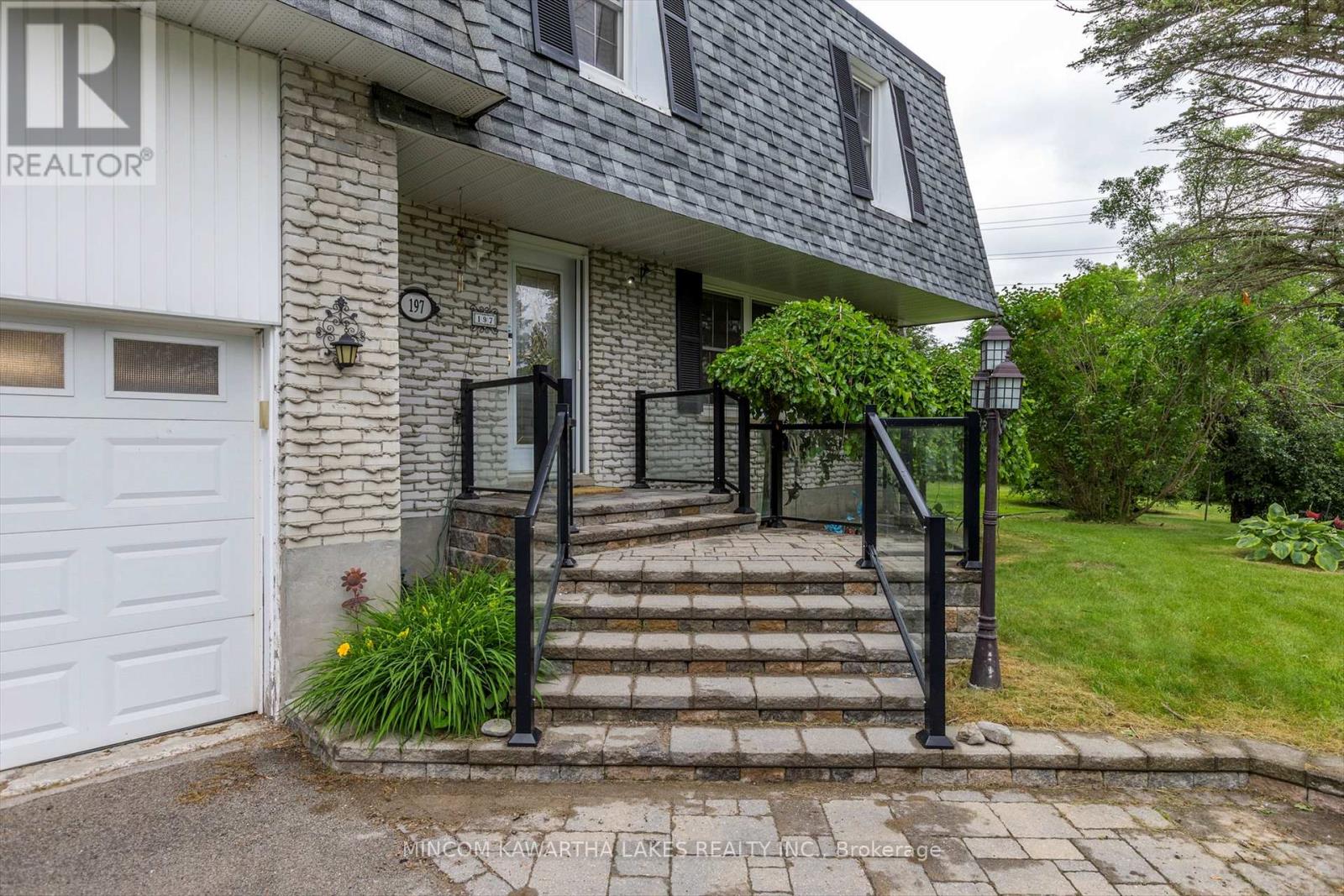 Property at 197 PATRICIA CRESCENT image 2