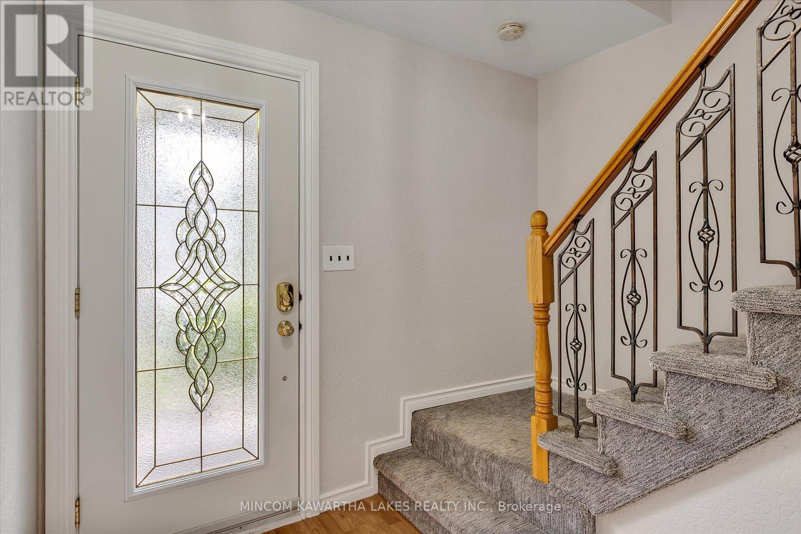 Property at 197 PATRICIA CRESCENT image 3
