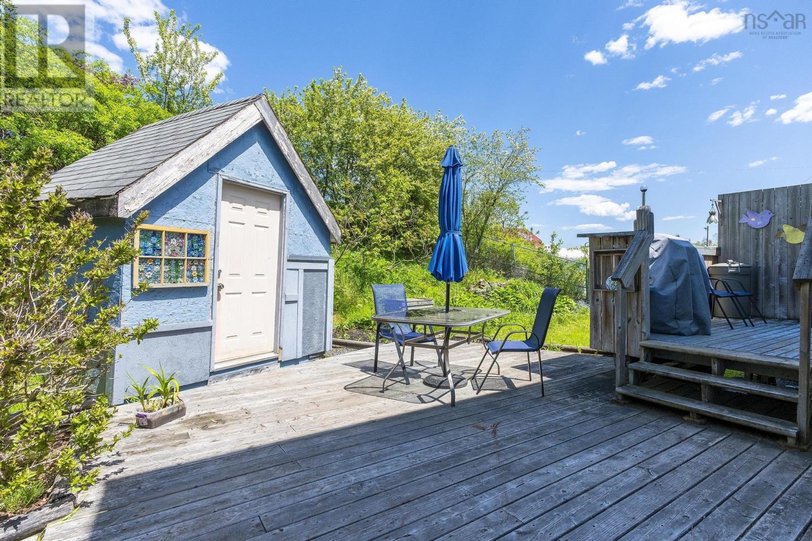 Property at 6 Sami Drive image 4