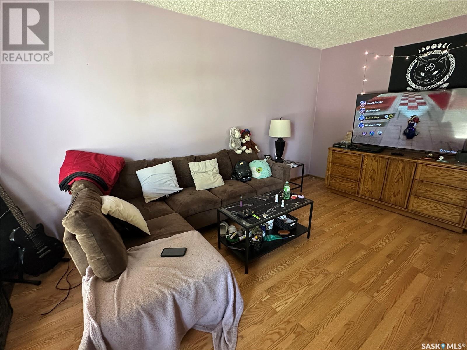 261 Bean Crescent, Weyburn, Saskatchewan  S4H 3A3 - Photo 4 - SK010134