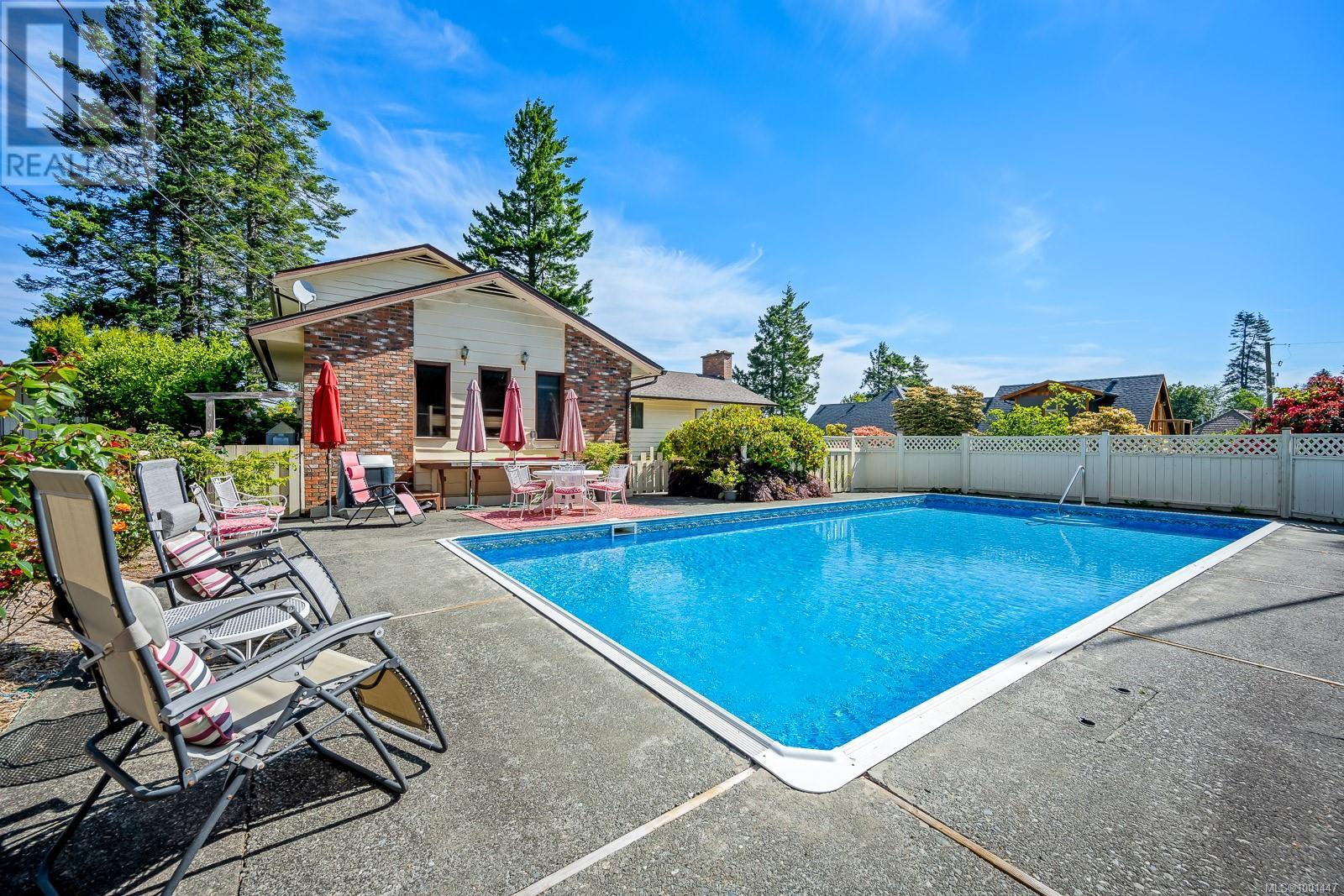 2376 Seabank Rd, Courtenay, British Columbia  V9J 1X5 - Photo 56 - 1001447