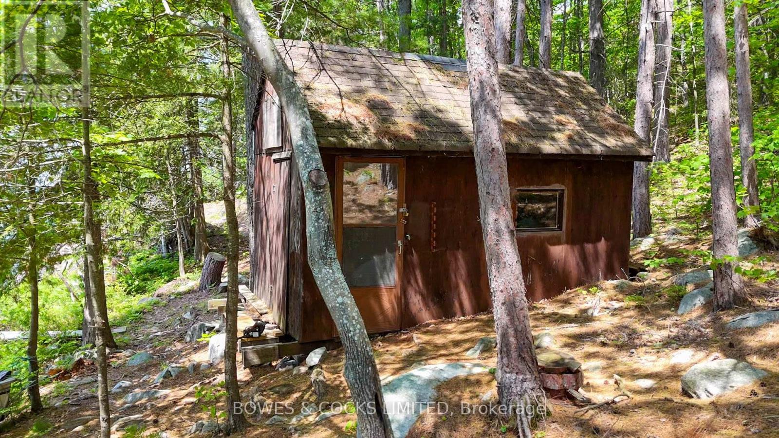 278 Weslemkoon Lake Wao, Addington Highlands, Ontario  K0L 1W0 - Photo 12 - X12236248
