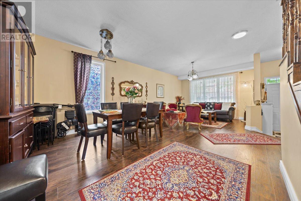 12 Sunvale Way, Ottawa, Ontario  K2G 6Y2 - Photo 11 - X12236322