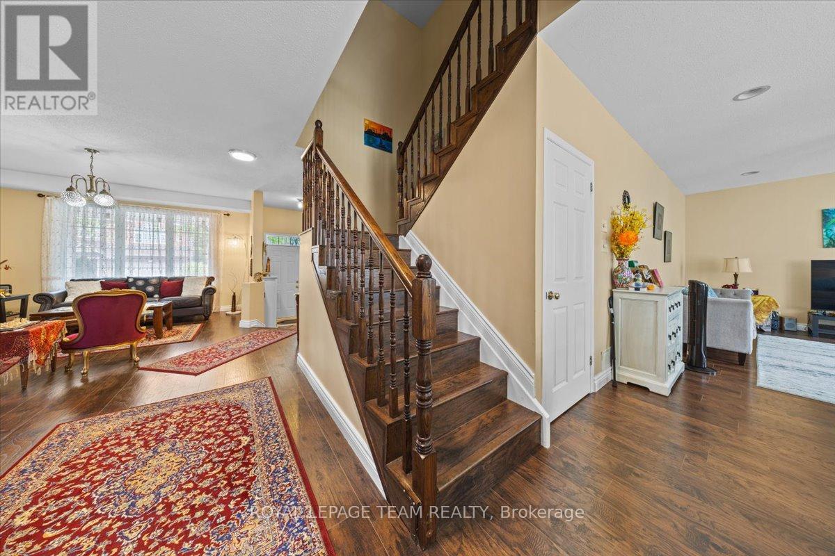 12 Sunvale Way, Ottawa, Ontario  K2G 6Y2 - Photo 13 - X12236322