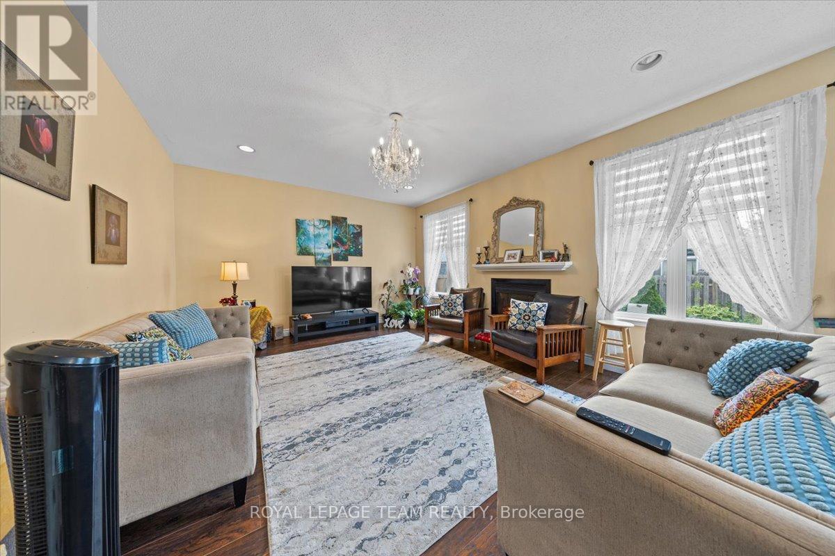 12 Sunvale Way, Ottawa, Ontario  K2G 6Y2 - Photo 14 - X12236322