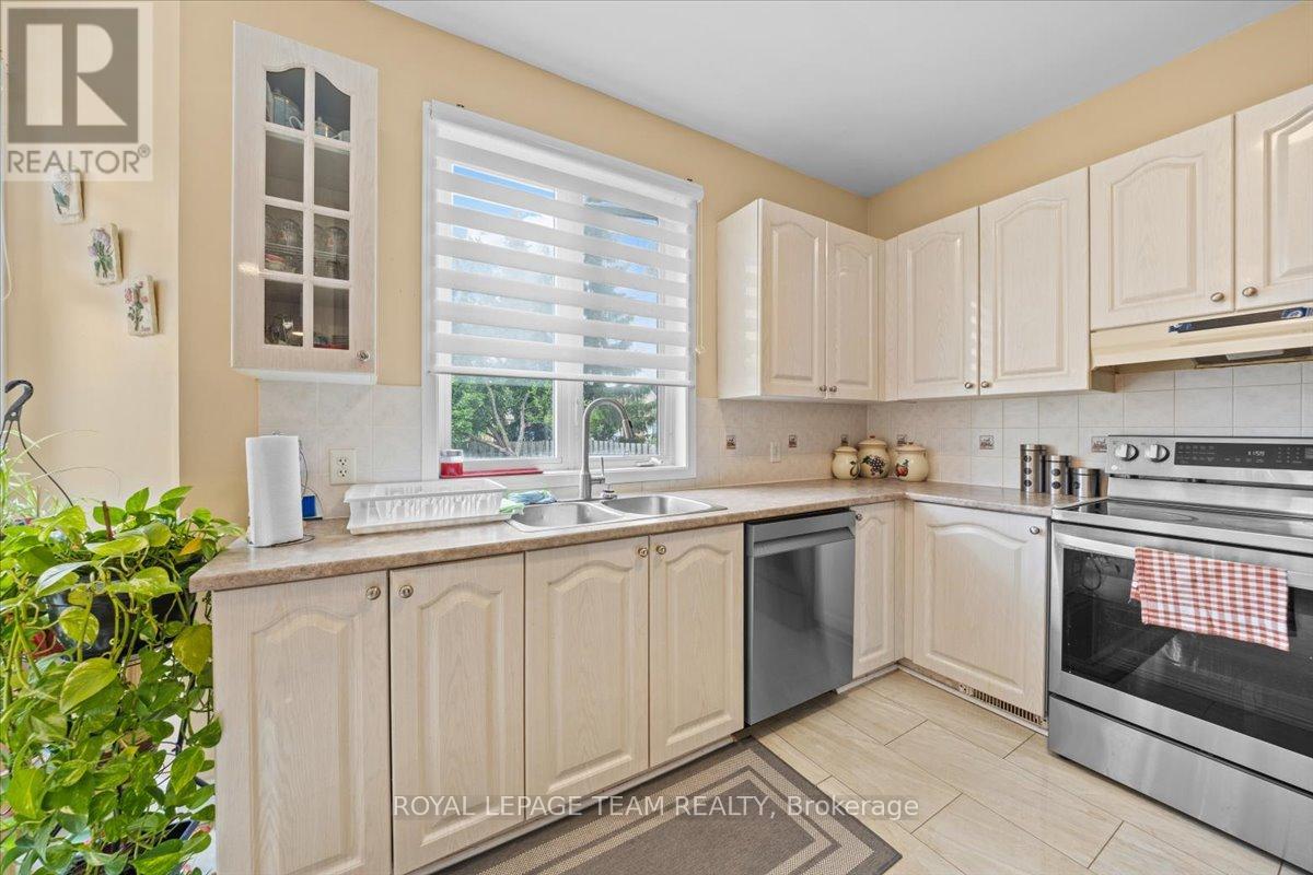 12 Sunvale Way, Ottawa, Ontario  K2G 6Y2 - Photo 21 - X12236322