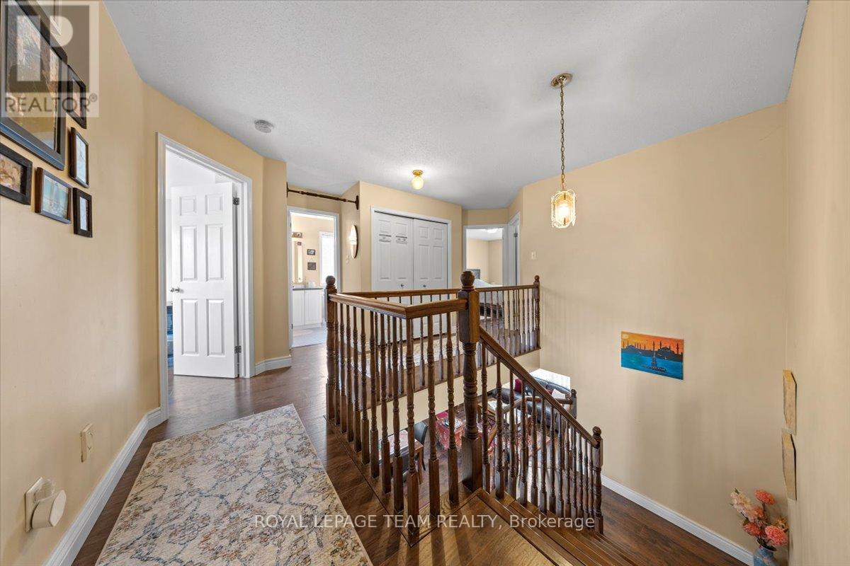 12 Sunvale Way, Ottawa, Ontario  K2G 6Y2 - Photo 24 - X12236322