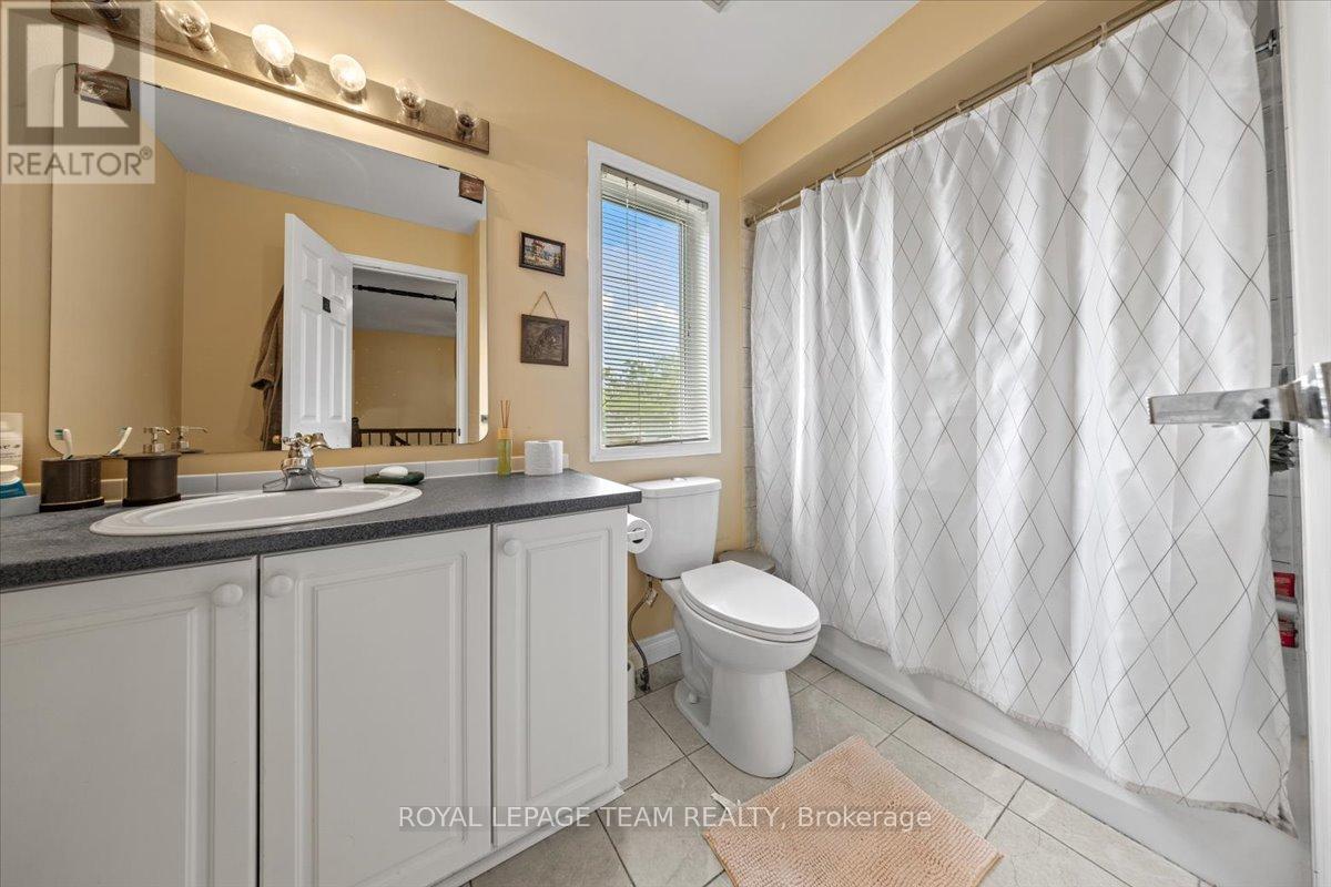 12 Sunvale Way, Ottawa, Ontario  K2G 6Y2 - Photo 32 - X12236322