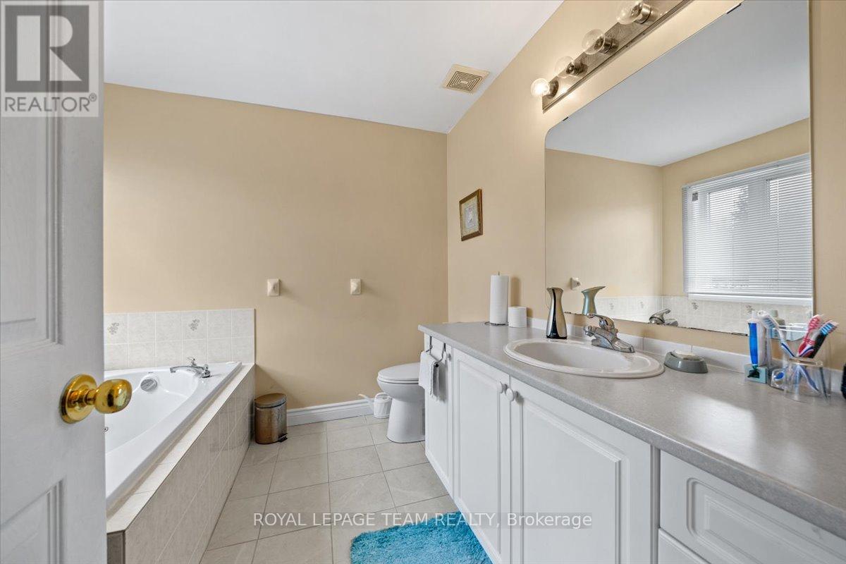 12 Sunvale Way, Ottawa, Ontario  K2G 6Y2 - Photo 36 - X12236322