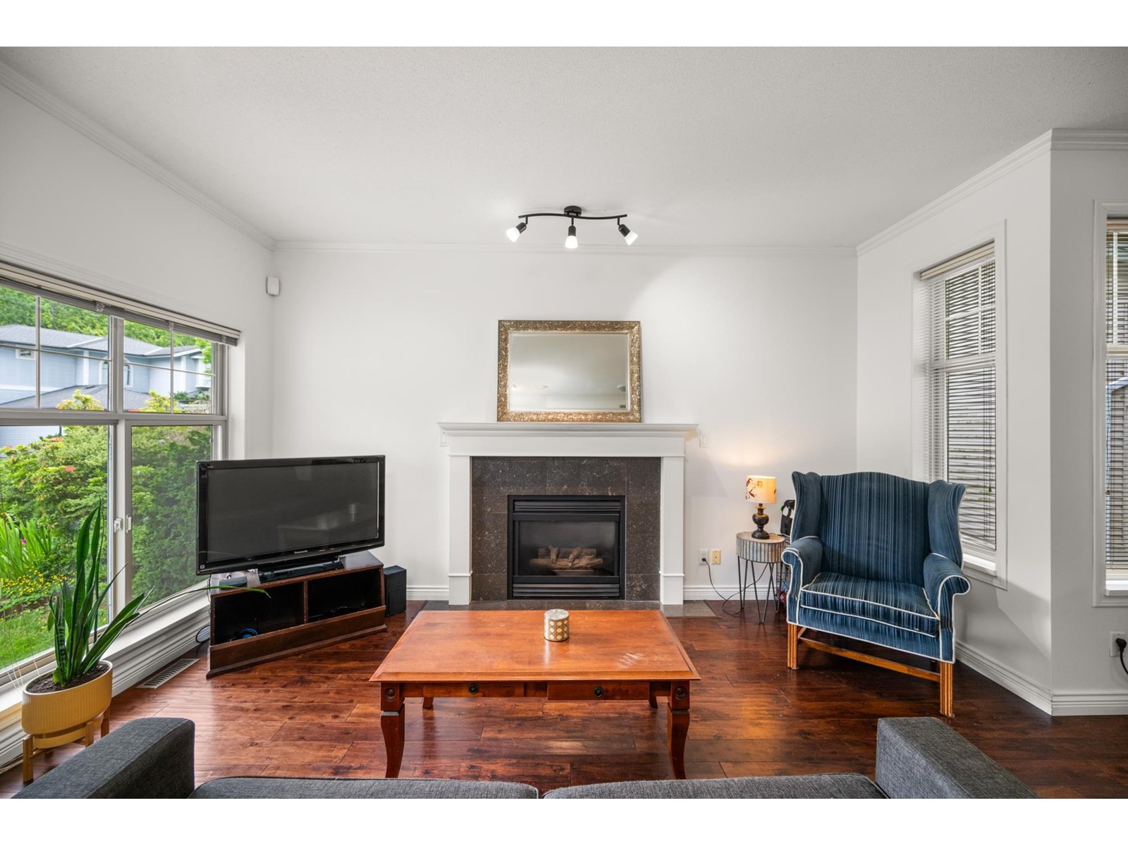 Property at 15 8675 209 STREET image 3