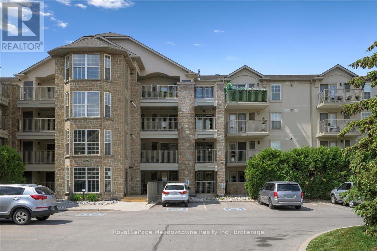 105 - 1450 Bishops Gate, Oakville, Ontario  L6M 4N1 - Photo 1 - W12236313