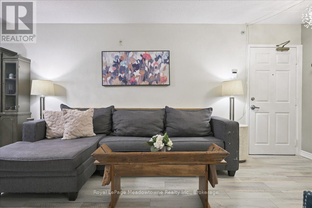 105 - 1450 Bishops Gate, Oakville, Ontario  L6M 4N1 - Photo 10 - W12236313