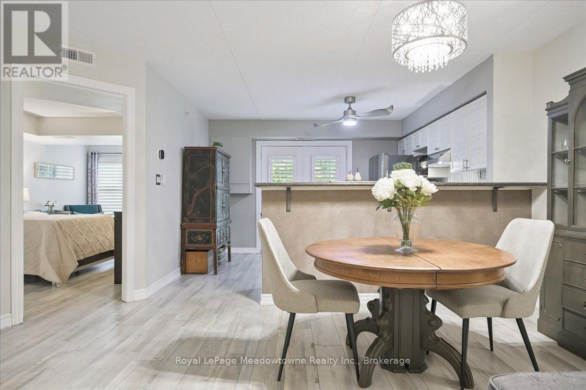 105 - 1450 Bishops Gate, Oakville, Ontario  L6M 4N1 - Photo 13 - W12236313