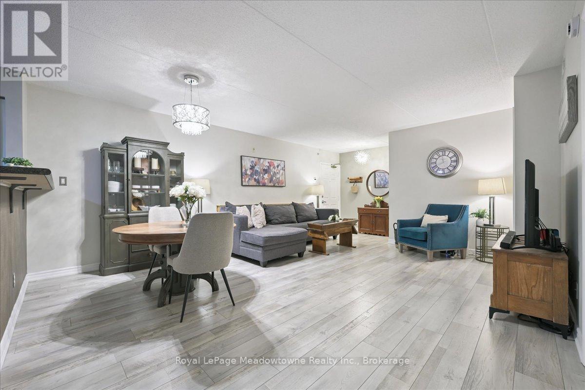 105 - 1450 Bishops Gate, Oakville, Ontario  L6M 4N1 - Photo 14 - W12236313