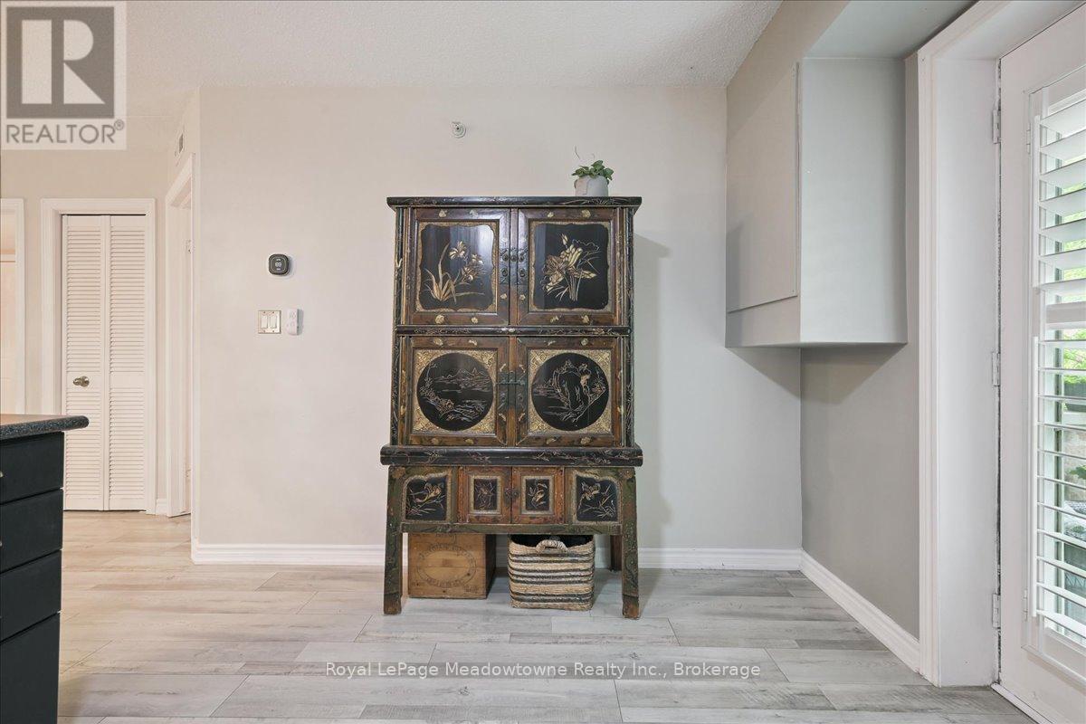 105 - 1450 Bishops Gate, Oakville, Ontario  L6M 4N1 - Photo 20 - W12236313