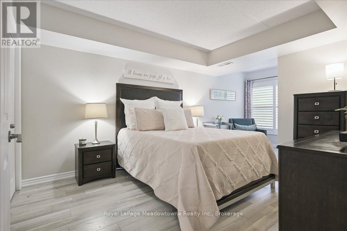 105 - 1450 Bishops Gate, Oakville, Ontario  L6M 4N1 - Photo 21 - W12236313