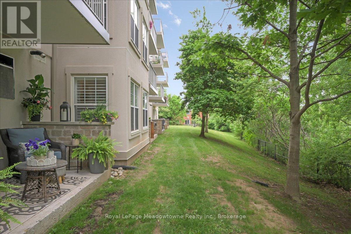 105 - 1450 Bishops Gate, Oakville, Ontario  L6M 4N1 - Photo 31 - W12236313